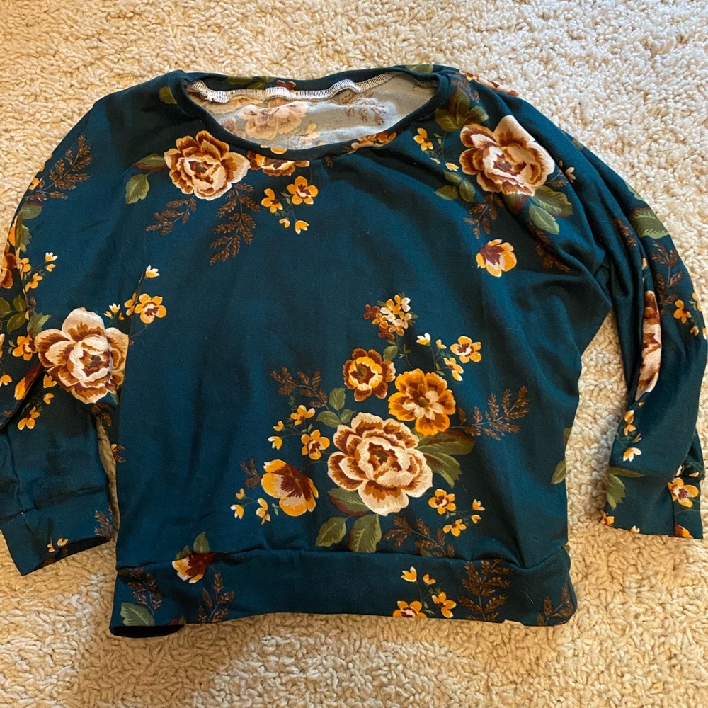 Handmade small shop lounge top